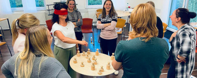 The programme “Frauen in Führungspositionen” (FiF) by the Bavarian association of metalworking and electrical engineering employers promotes aspiring female managers.